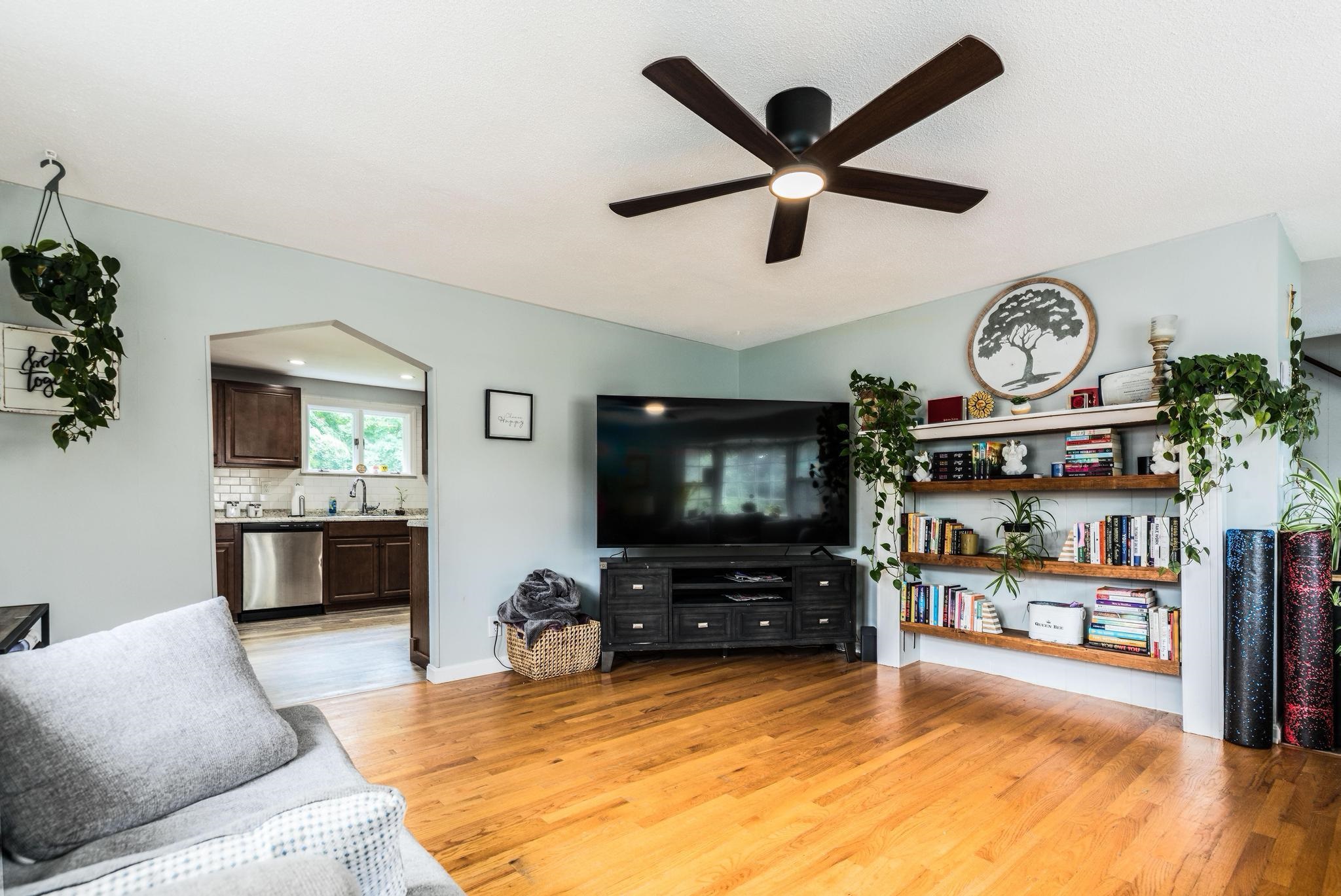 18 Brook Street Derry, NH 03038 - Photo 15 of 42