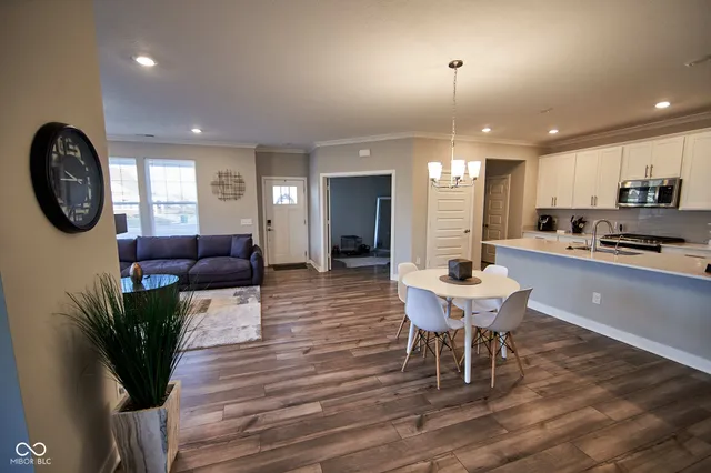 $344,900 | 3058 Sharon Circle, Brownsburg, IN 46112