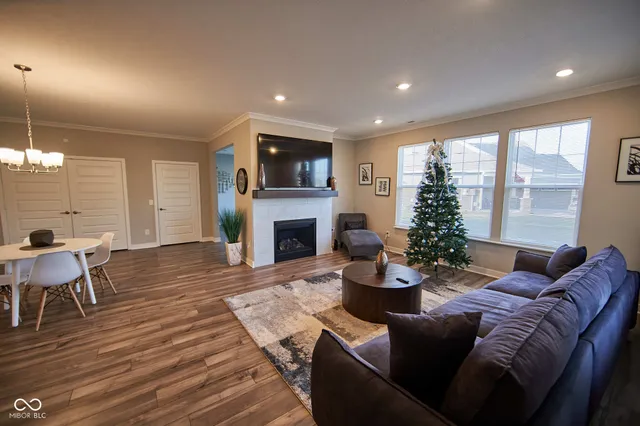 $344,900 | 3058 Sharon Circle, Brownsburg, IN 46112