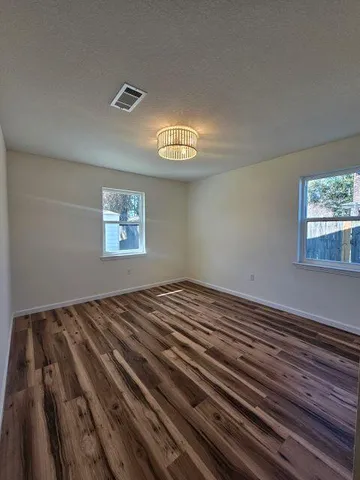 $2,700 | 600 Burgundy Lane, Fort Walton Beach, FL 32547