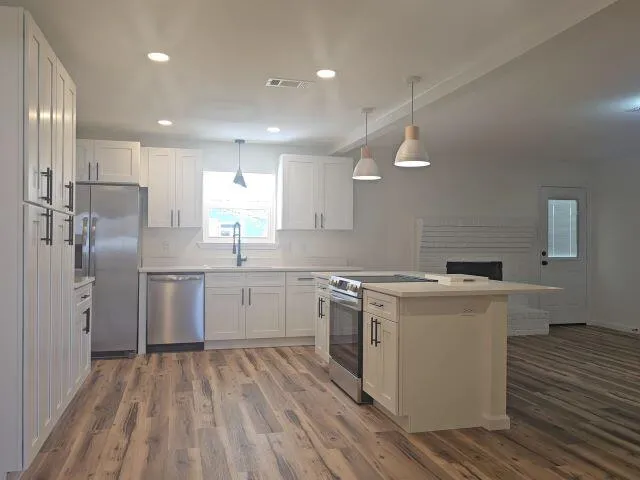 $2,700 | 600 Burgundy Lane, Fort Walton Beach, FL 32547