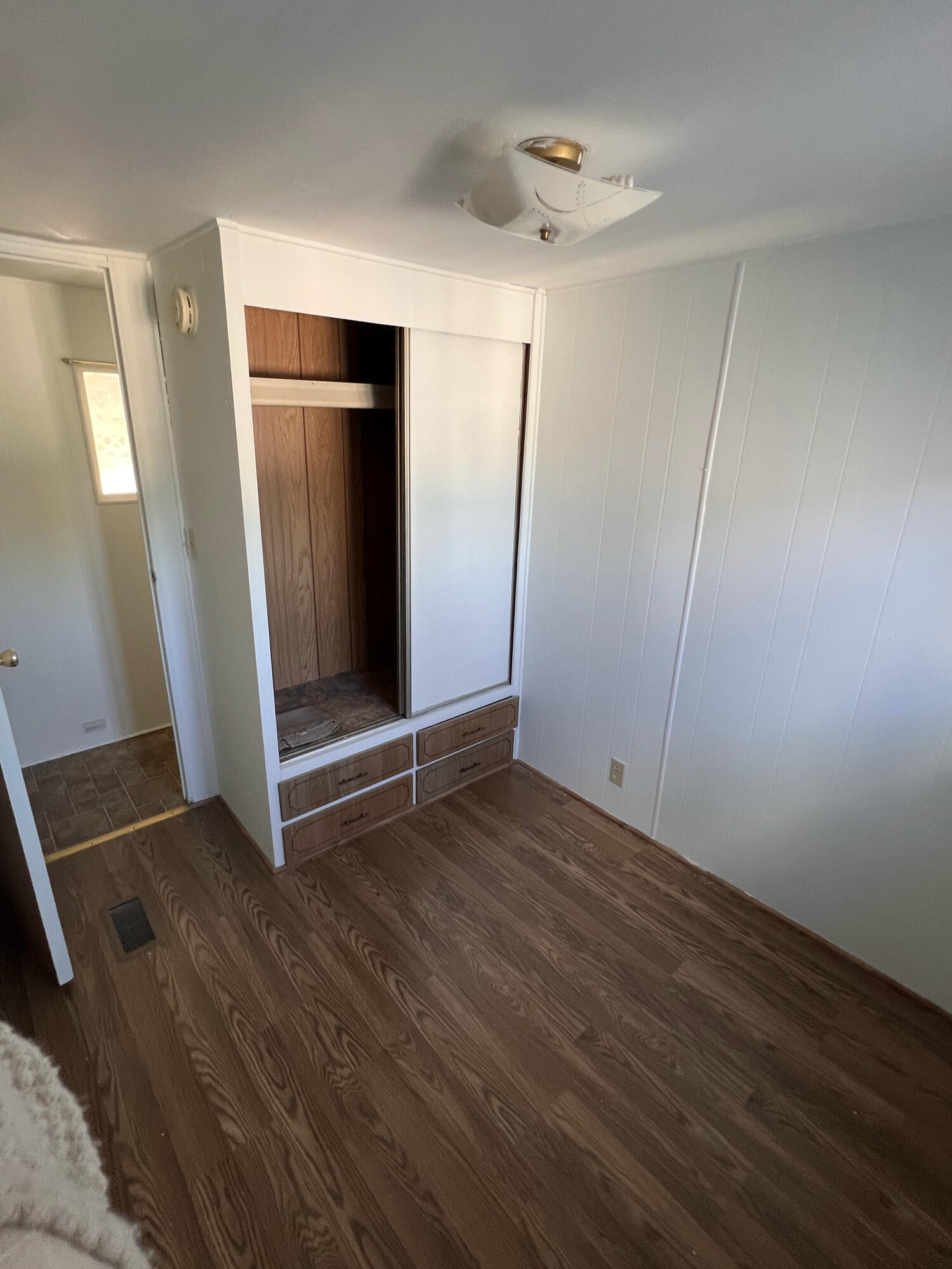 1241 Dowell Road, Unit 62 Grants Pass, OR 97527 - Photo 8 of 25 bedroom 1