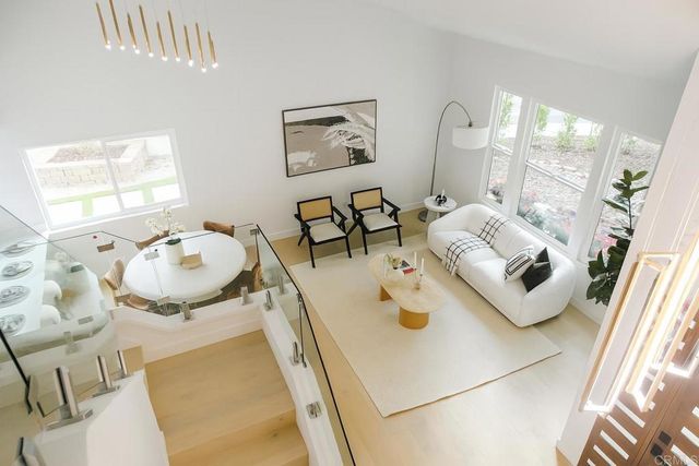 $1,999,999 | 407 Via Ultimo, Encinitas, CA 92024