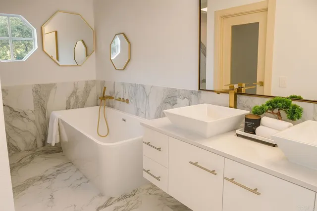 $1,999,999 | 407 Via Ultimo, Encinitas, CA 92024