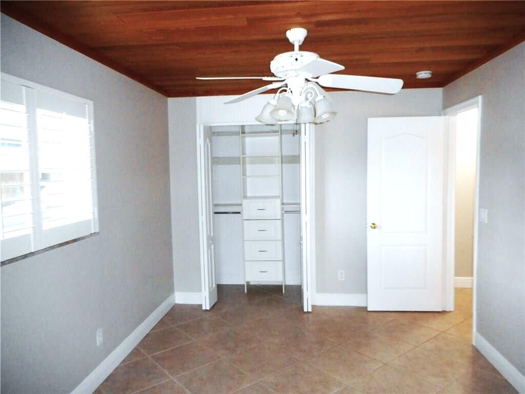 1903 Robalo Drive Vero Beach, FL 32960 - Photo 10 of 37 10