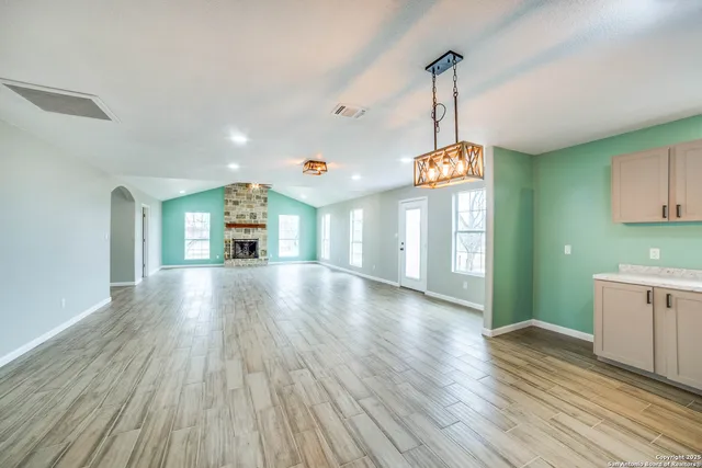 $650,000 | 441 Pr Riley, Charlotte, TX 78011