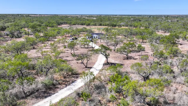 $650,000 | 441 Pr Riley, Charlotte, TX 78011