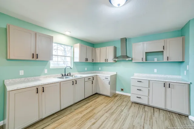 $650,000 | 441 Pr Riley, Charlotte, TX 78011