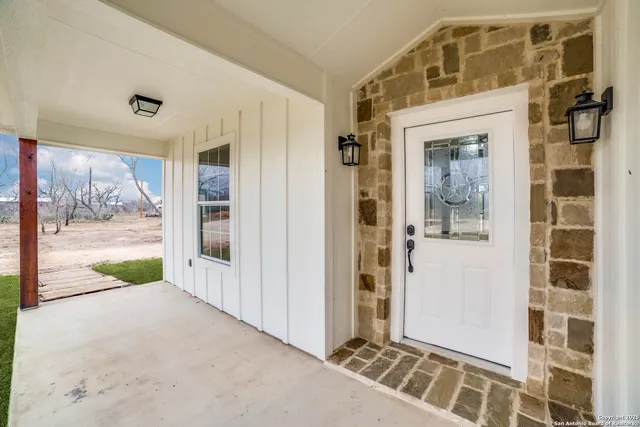 $650,000 | 441 Pr Riley, Charlotte, TX 78011