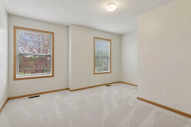 $320,000 | 2574 136th Street West, Unit 102, Rosemount, MN 55068