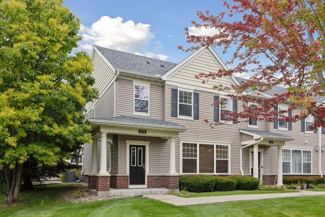 $320,000 | 2574 136th Street West, Unit 102, Rosemount, MN 55068