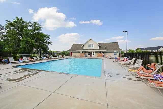 $320,000 | 2574 136th Street West, Unit 102, Rosemount, MN 55068