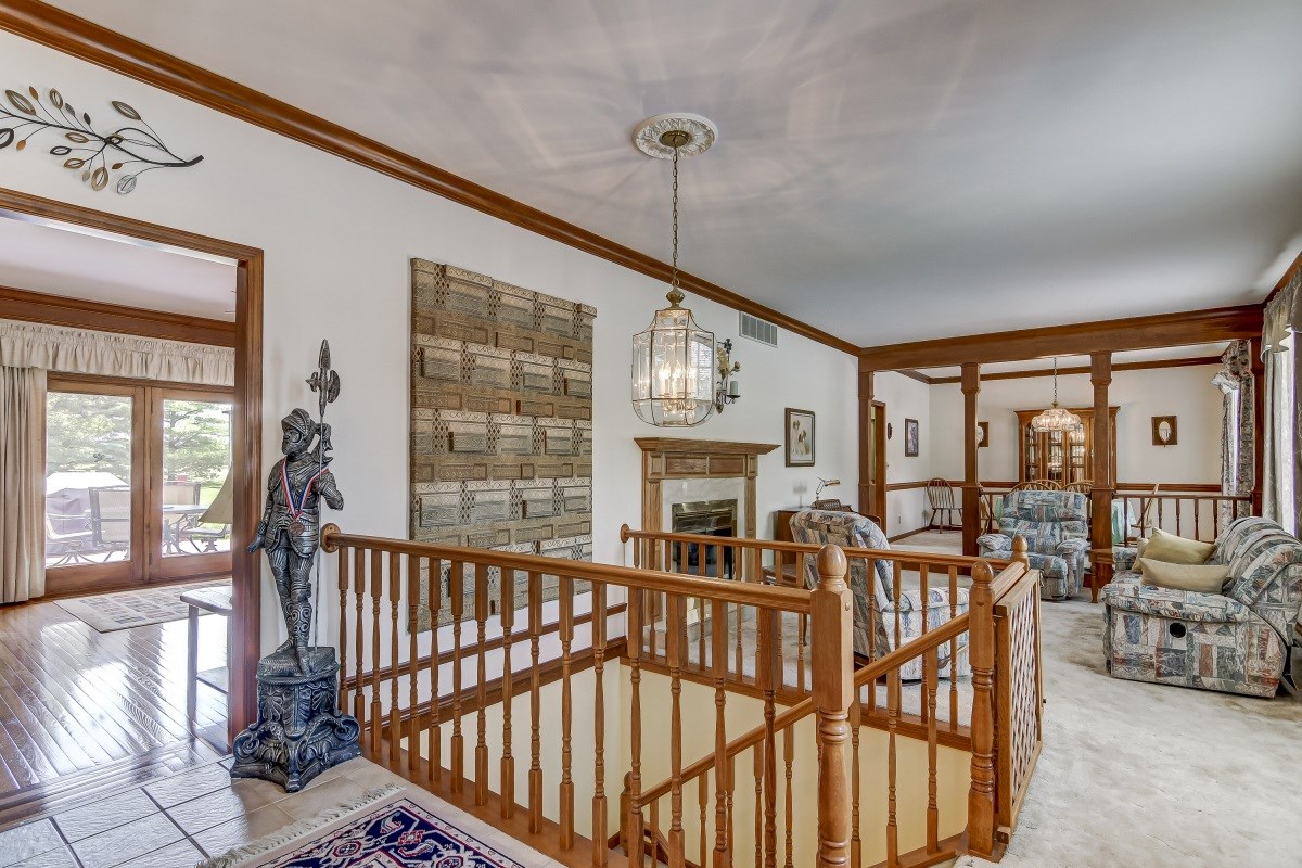 2724 Hilltop Road Springfield, IL 62712 - Photo 10 of 50