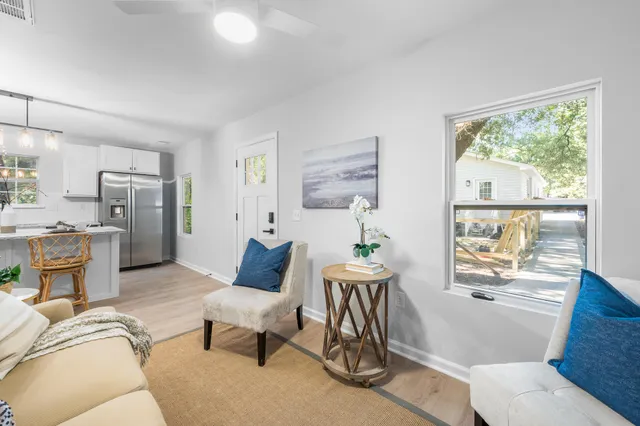 $1,800 | 2512 Bennett Yard Road, Unit C, North Charleston, SC 29405