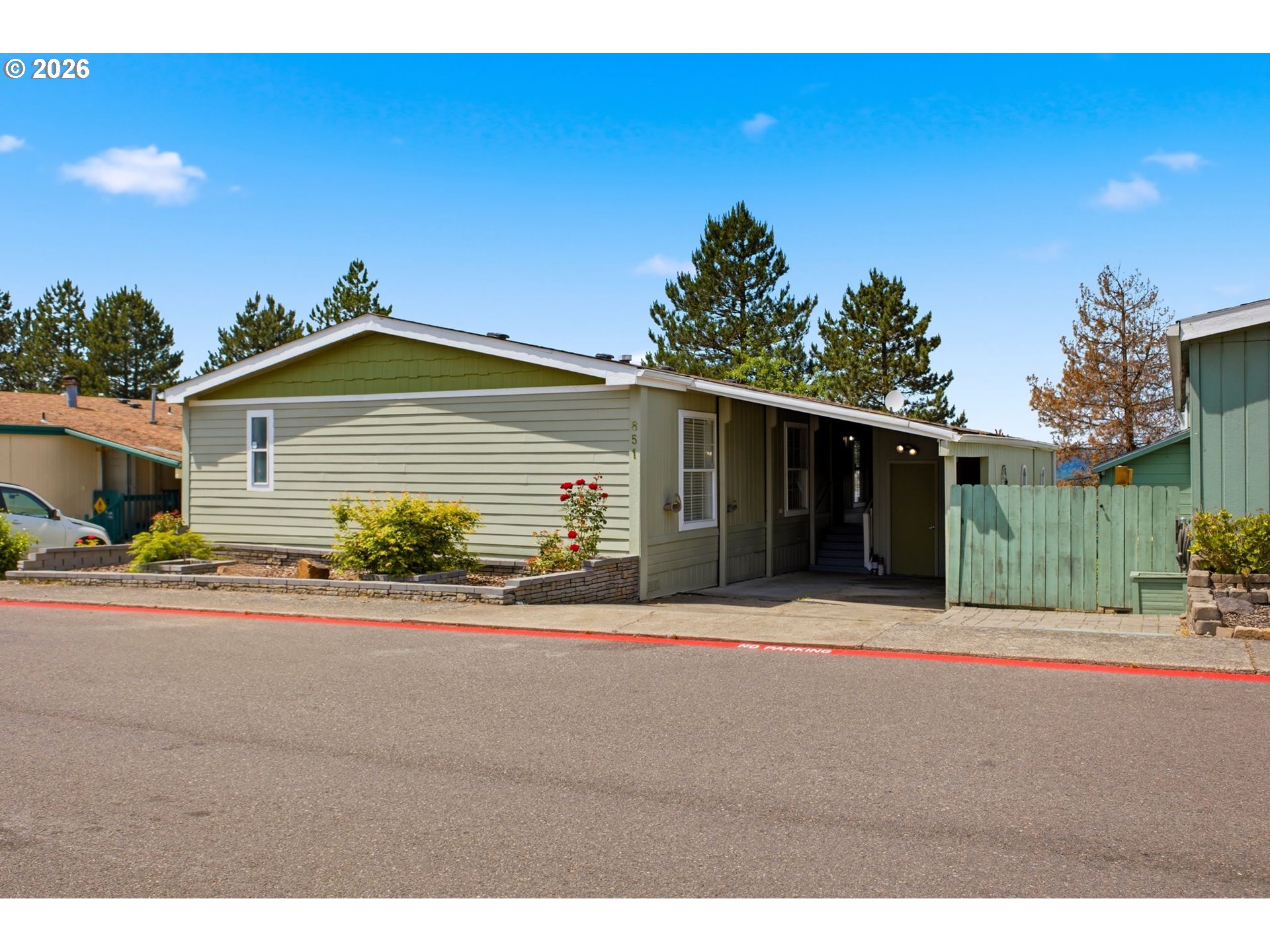 851 Southwest Sunset Way, Unit 28 Troutdale, OR 97060 - Photo 6 of 40