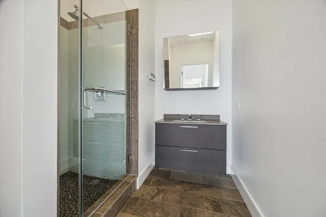 $6,500 | 2727 Kirby Drive, Unit 9B, Houston, TX 77098