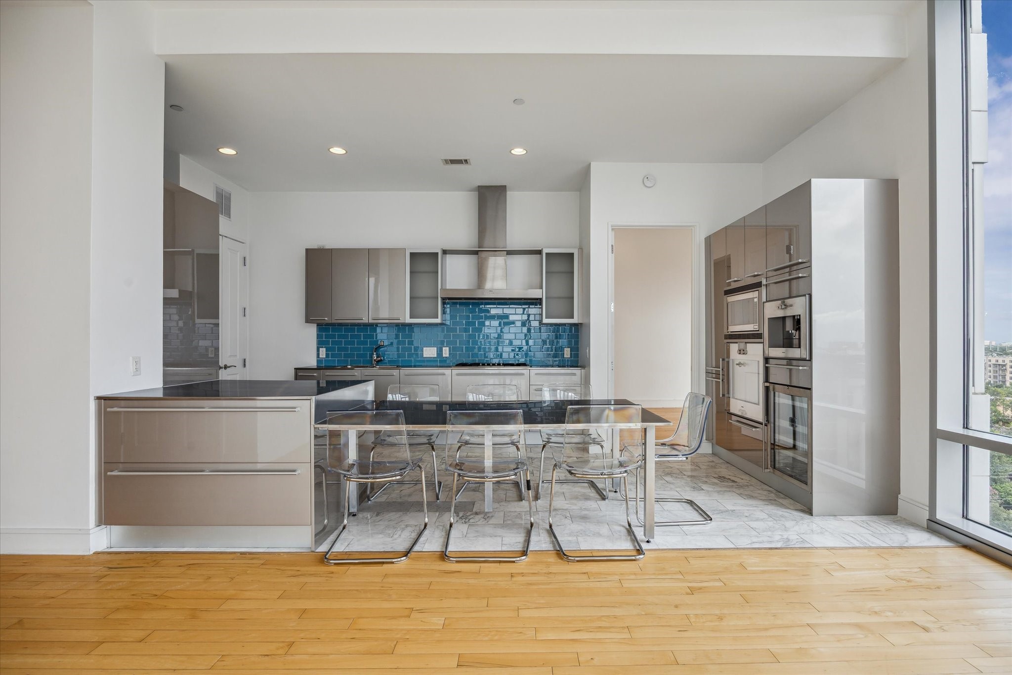 2727 Kirby Drive, Unit 9B Houston, TX 77098 - Photo 2 of 16