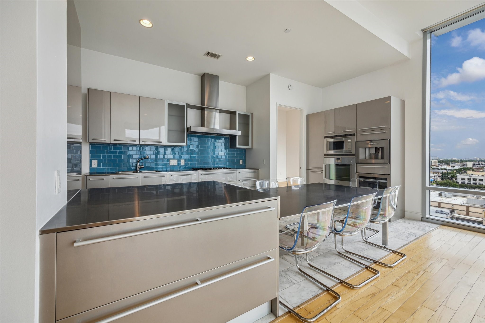 2727 Kirby Drive, Unit 9B Houston, TX 77098 - Photo 3 of 16