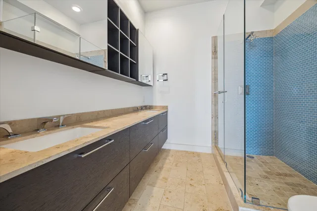 $6,500 | 2727 Kirby Drive, Unit 9B, Houston, TX 77098