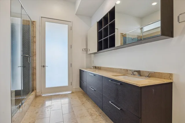 $6,500 | 2727 Kirby Drive, Unit 9B, Houston, TX 77098