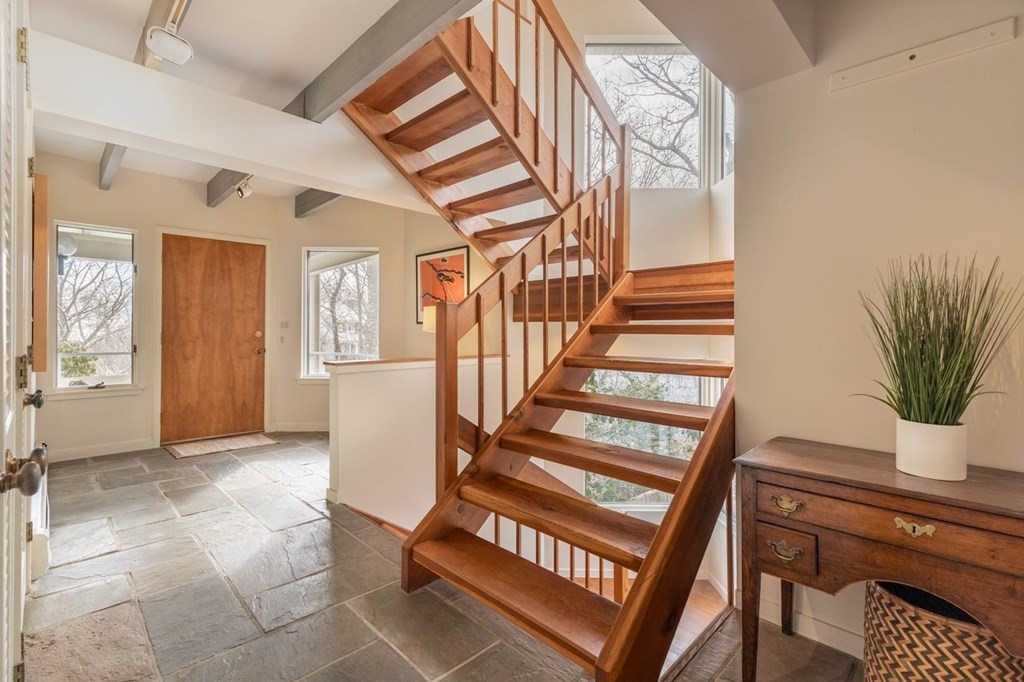 6 Prentiss Road Gloucester, MA 01930 - Photo 19 of 37 Gallery Image 19