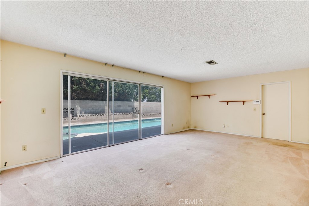 687 Locust Street Corona, CA 92879 - Photo 21 of 45