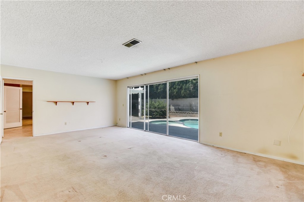 687 Locust Street Corona, CA 92879 - Photo 24 of 45