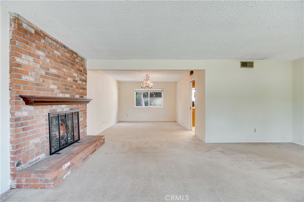 687 Locust Street Corona, CA 92879 - Photo 8 of 45