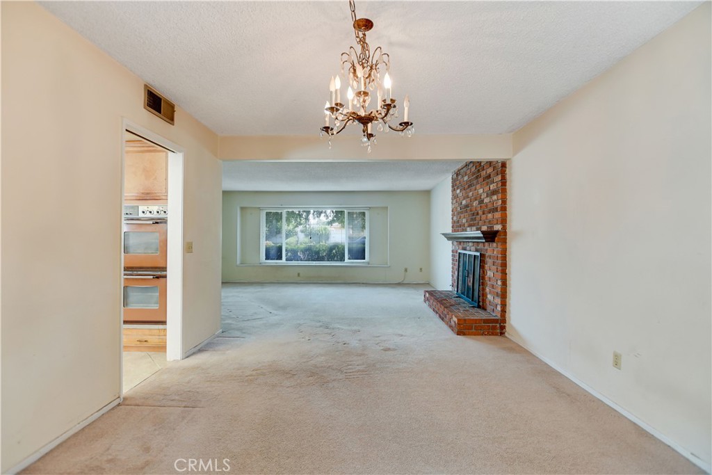 687 Locust Street Corona, CA 92879 - Photo 10 of 45