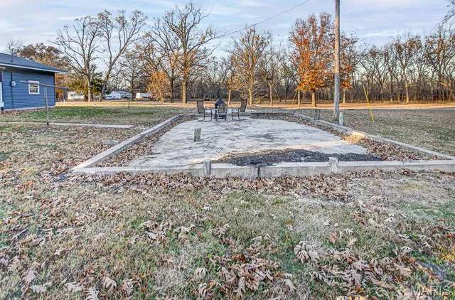 $128,000 | 236 Gallinipper Road, Hardin, IL 62047