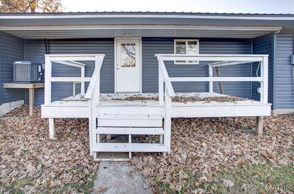 236 Gallinipper Road Hardin, IL 62047 - Photo 17 of 59