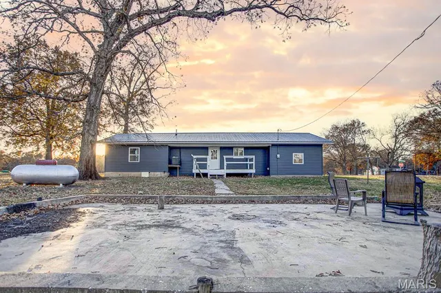 $128,000 | 236 Gallinipper Road, Hardin, IL 62047