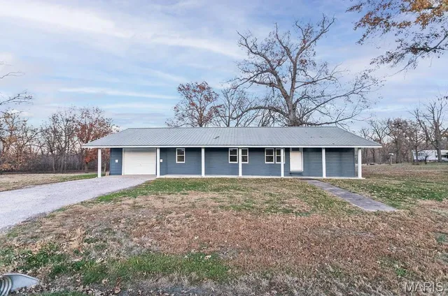 $128,000 | 236 Gallinipper Road, Hardin, IL 62047