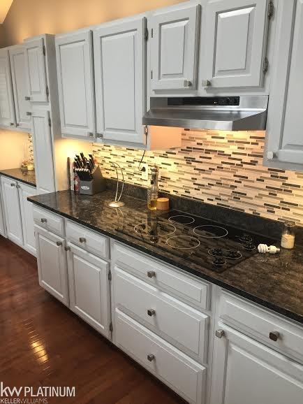 107 Regal Avenue Rochester Hills, MI 48307 - Photo 3 of 34