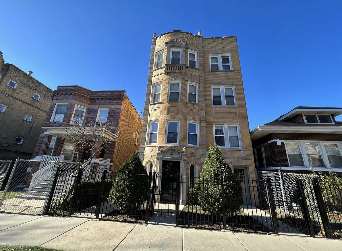 4664 North Spaulding Ave Unit 2M