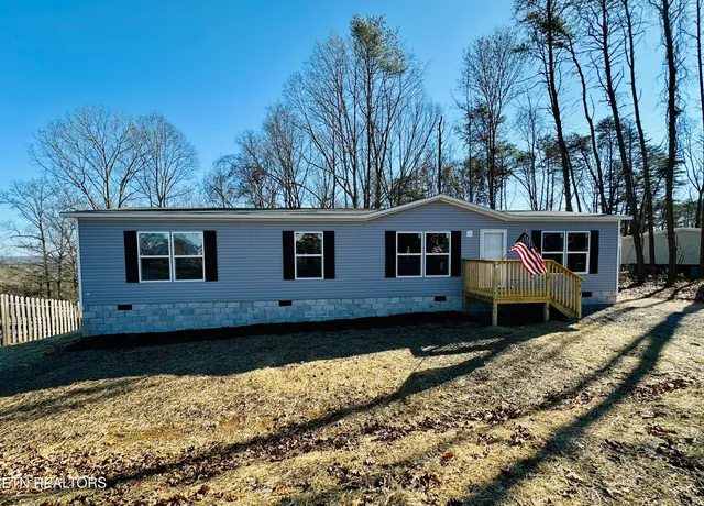 $235,000 | 478 Skyline Drive, Harriman, TN 37748