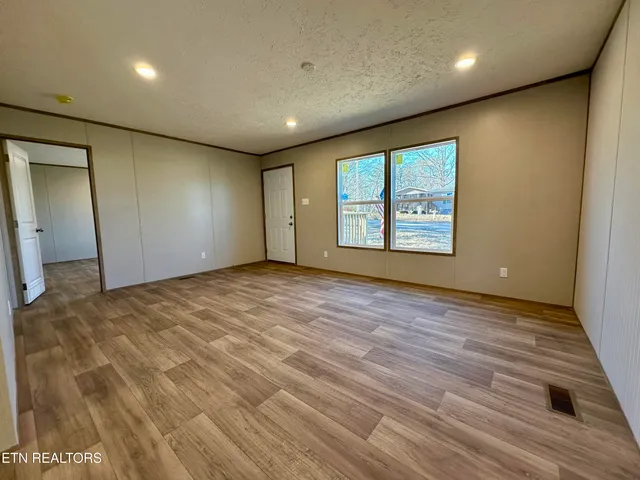 $235,000 | 478 Skyline Drive, Harriman, TN 37748