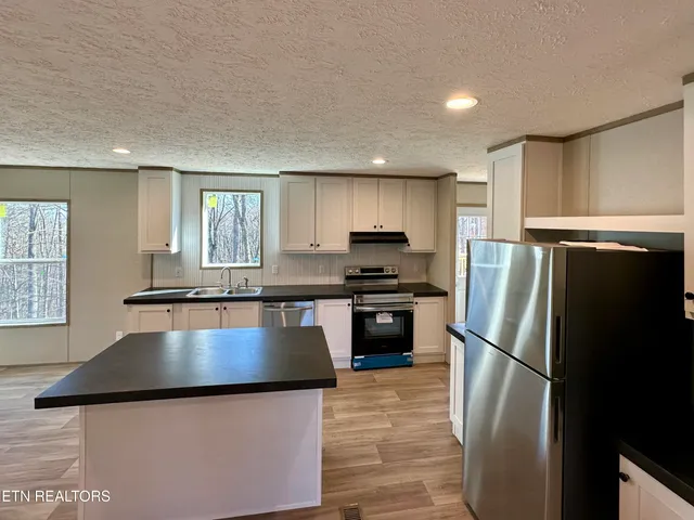 $235,000 | 478 Skyline Drive, Harriman, TN 37748