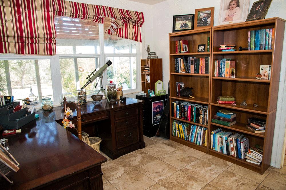 8056 Gold Run Road Redding, CA 96001 - Photo 25 of 42 Office