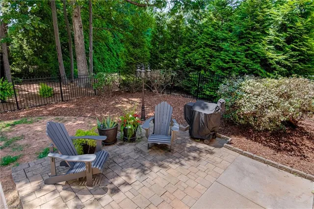 $674,885 | 8449 Alice Player Drive, Oak Ridge, NC 27310