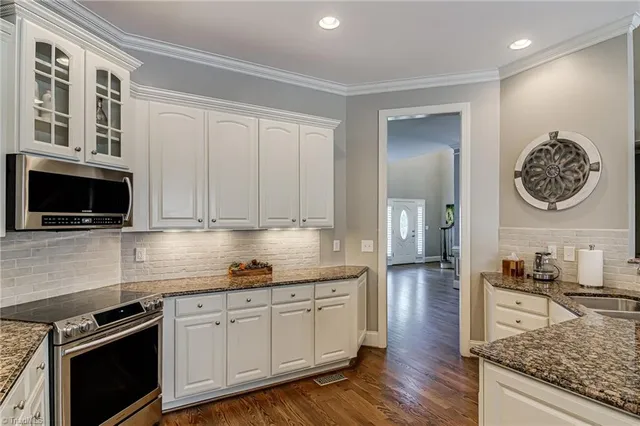 $674,885 | 8449 Alice Player Drive, Oak Ridge, NC 27310