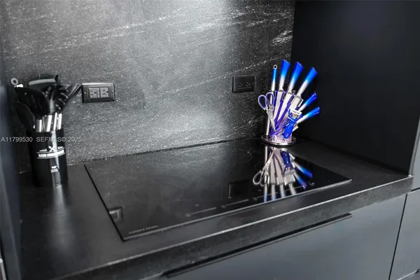 $13,500 | 408 Northwest 52nd Street, Unit 408, Miami, FL 33127