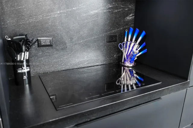 $13,500 | 408 Northwest 52nd Street, Unit 408, Miami, FL 33127