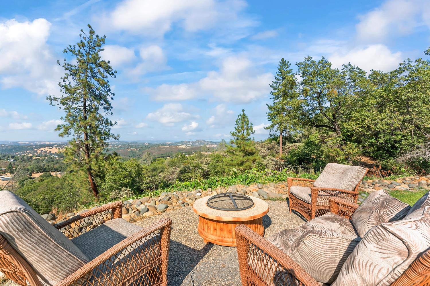 3472 See View Court Rescue, CA 95672 - Photo 29 of 37 a outdoor view with a sitting space