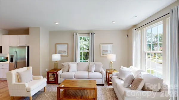 $2,500 | 4129 Edenborn Lane, Charlotte, NC 28208