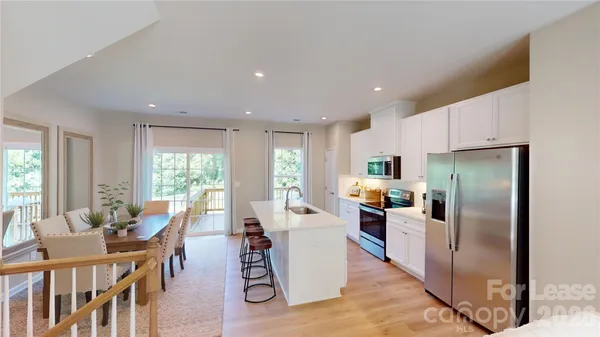 $2,500 | 4129 Edenborn Lane, Charlotte, NC 28208