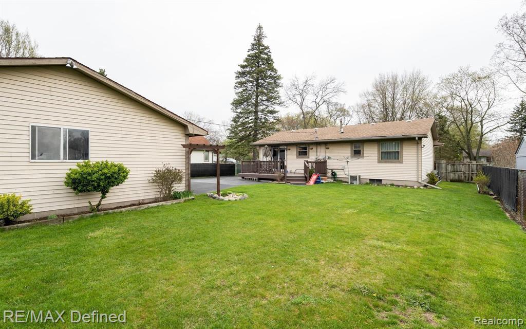 3014 Eastern Avenue Rochester Hills, MI 48307 - Photo 32 of 36