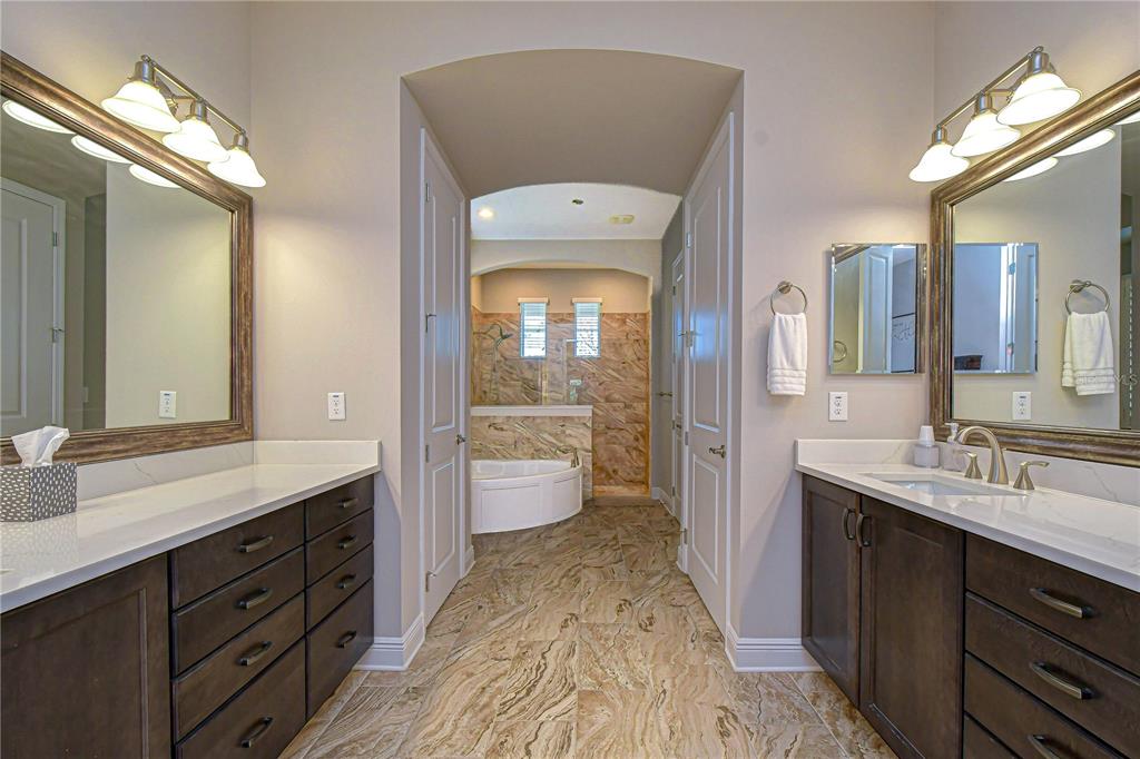 6005 Sparrowhead Way Lithia, FL 33547 - Photo 17 of 39