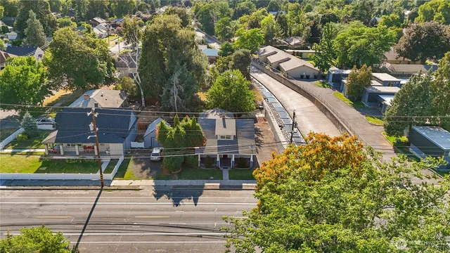 $329,900 | 220 South Roosevelt Street, Walla Walla, WA 99362