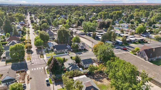 $329,900 | 220 South Roosevelt Street, Walla Walla, WA 99362